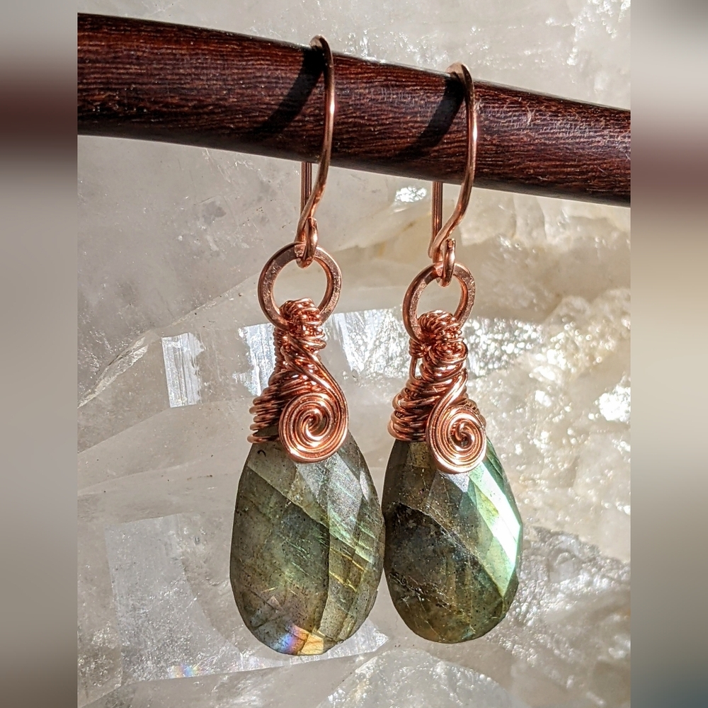 Iridescent Natural Gem Drop Earrings Labradorite Hand Wrapped In Pure Copper - Picture 5 of 15